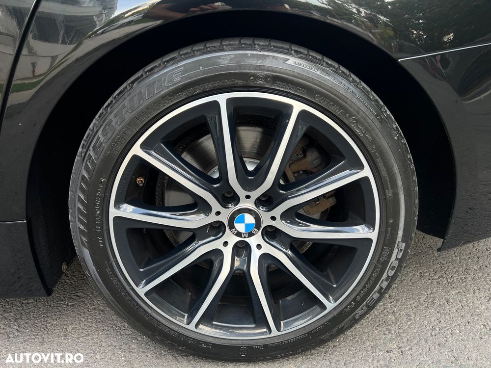 BMW Seria 5 530d xDrive Touring Sport-Aut. Luxury Line - 24