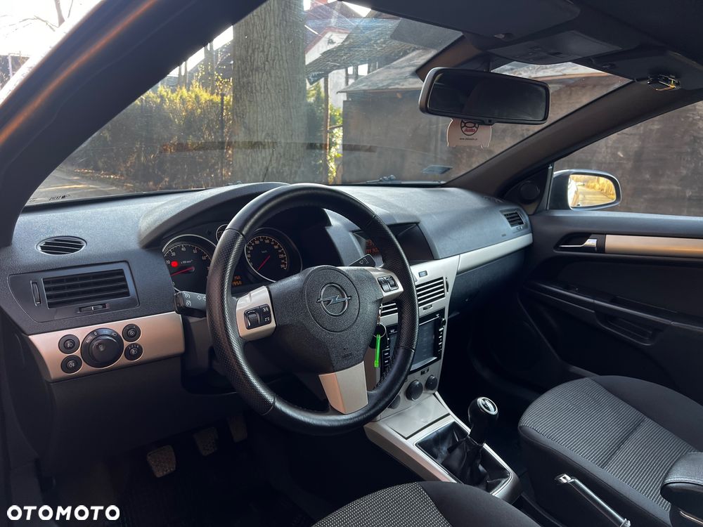 Opel Astra 1.6 Enjoy - 12