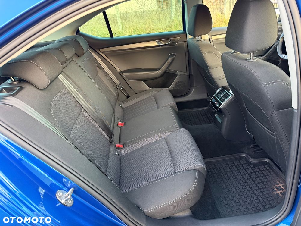 Skoda Superb 2.0 TDI SCR Style DSG - 34