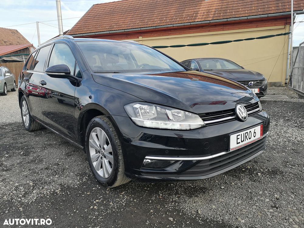 Volkswagen Golf - 11