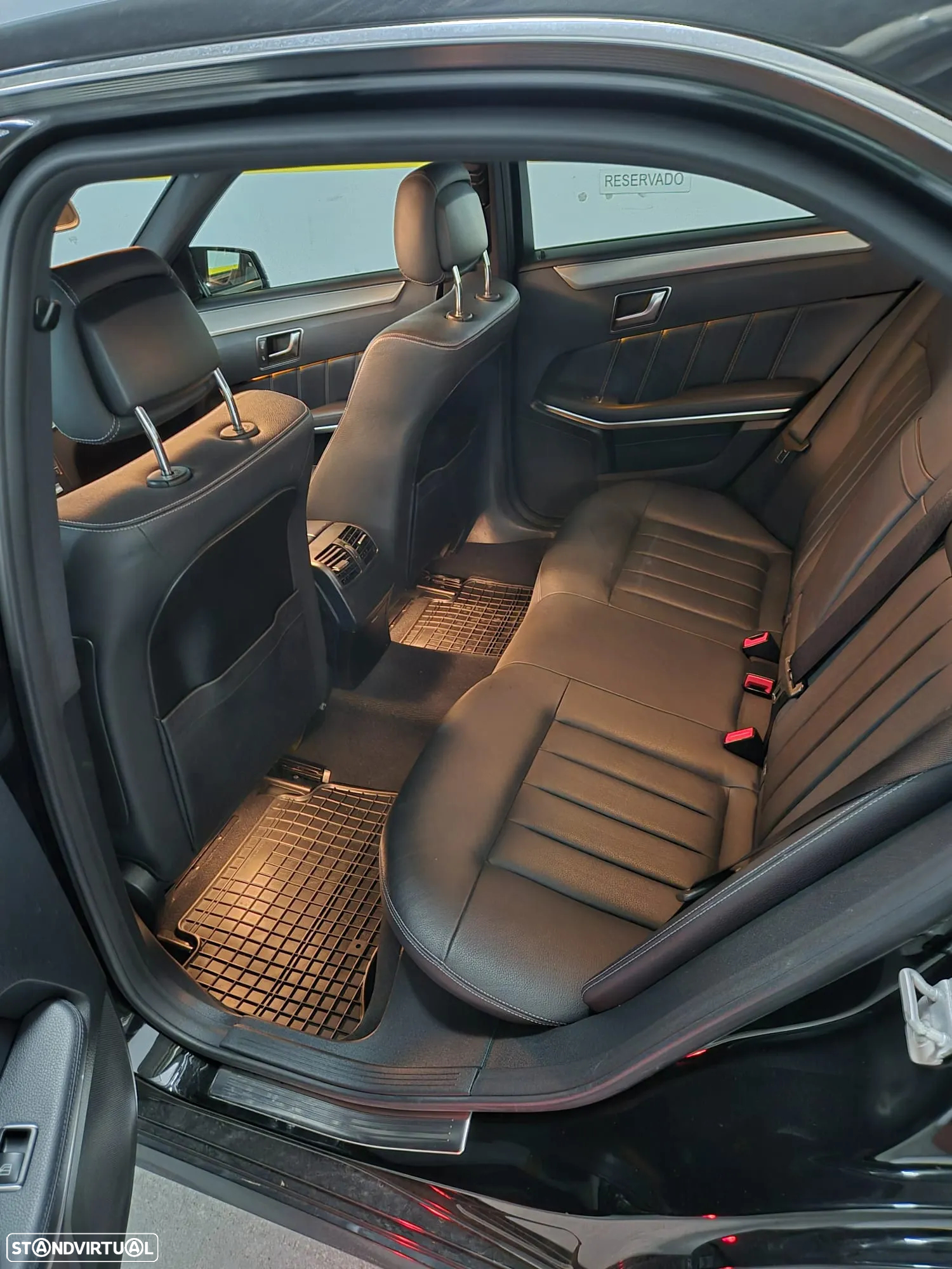 Mercedes-Benz E 220 BlueTEC Avantgarde Auto. - 16