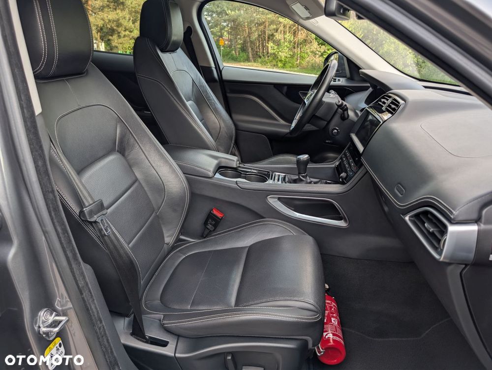 Jaguar F-Pace 20d AWD R-Sport - 25