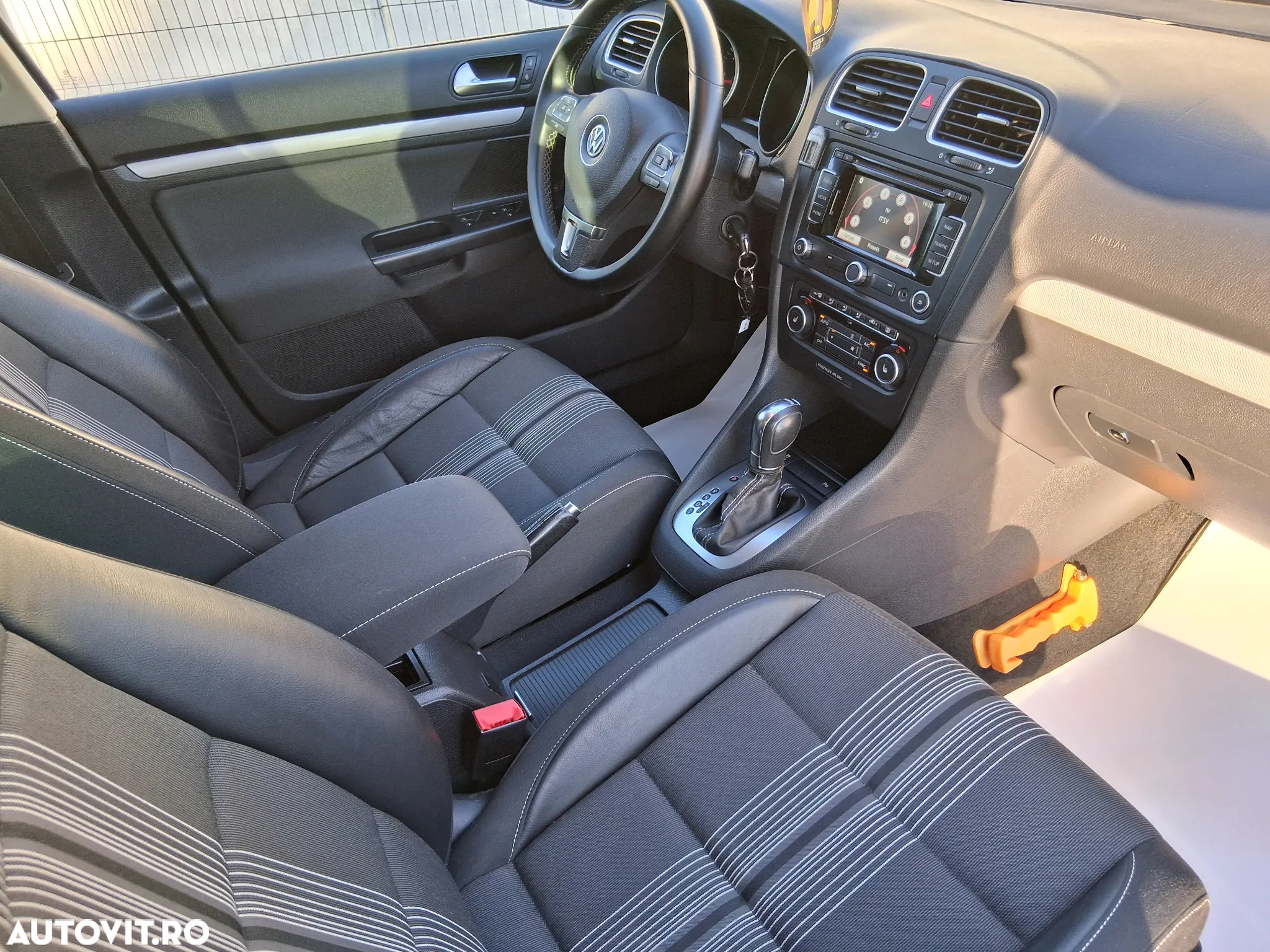 Volkswagen Golf 2.0 TDI DPF DSG MATCH - 6