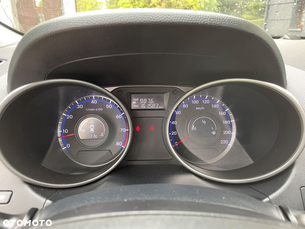 Hyundai ix35 2.0 2WD Style - 19