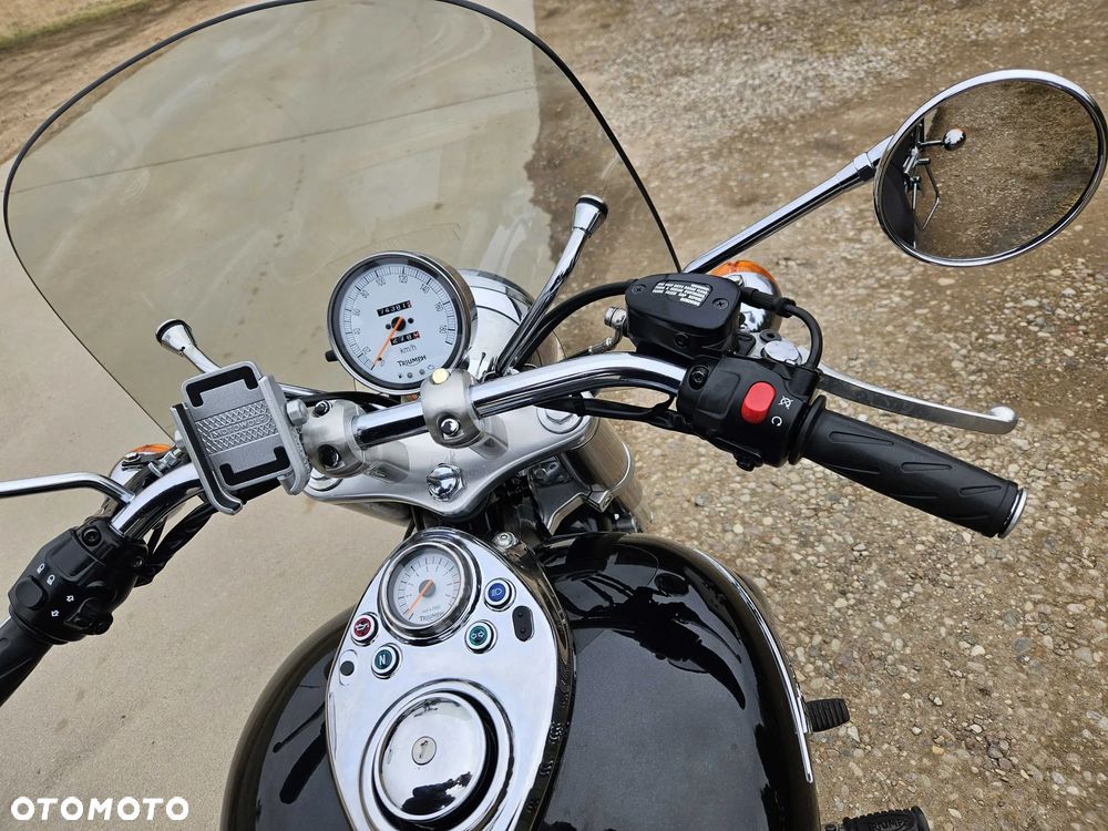 Triumph Speedmaster - 28