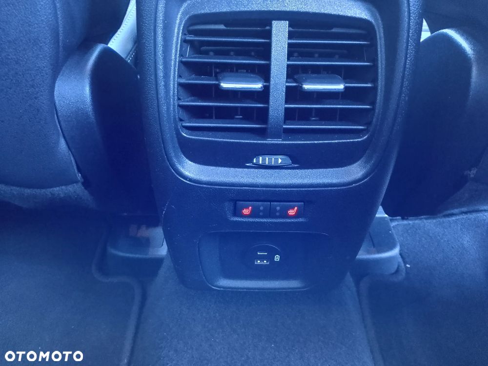 Ford Kuga 2.5 FHEV FWD Titanium X - 12