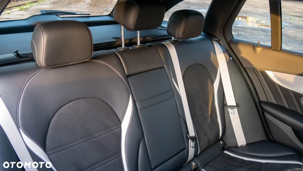 Mercedes-Benz Klasa C AMG 63 S AMG Speedshift 7G-MCT - 16