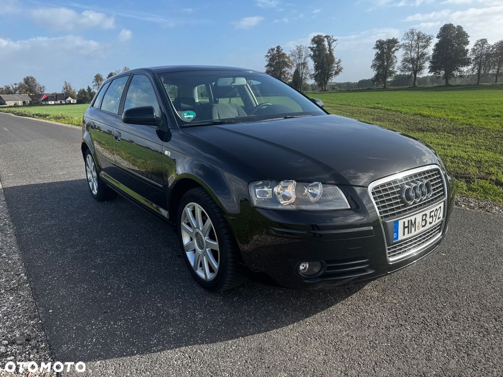 Audi A3 Sportback - 1