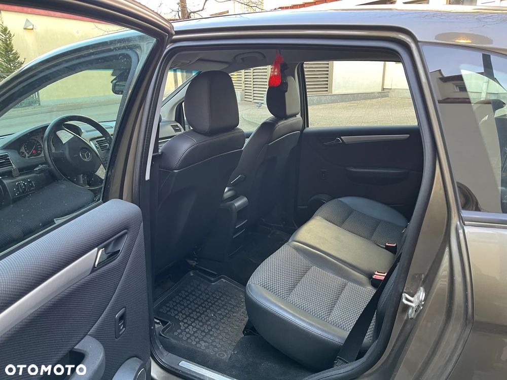 Mercedes-Benz Klasa B 180 CDI - 11