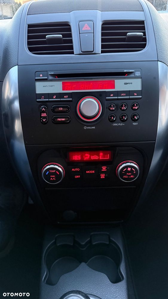 Suzuki SX4 1.6 VVT 4x2 Comfort - 14