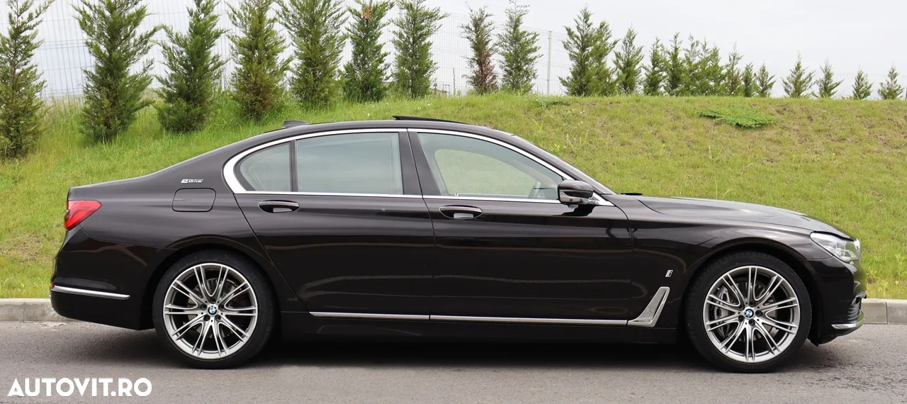 BMW Seria 7 740e iPerformance - 8