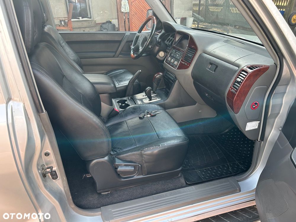 Mitsubishi Pajero 3.2 DI-D Automatik Instyle - 10