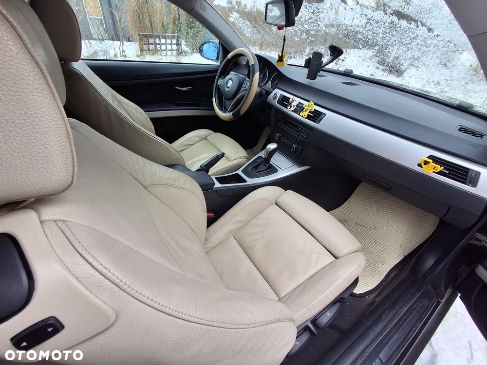 BMW Seria 3 320i - 10