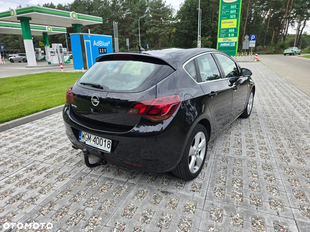 Opel Astra 1.4 Turbo Design Edition - 4