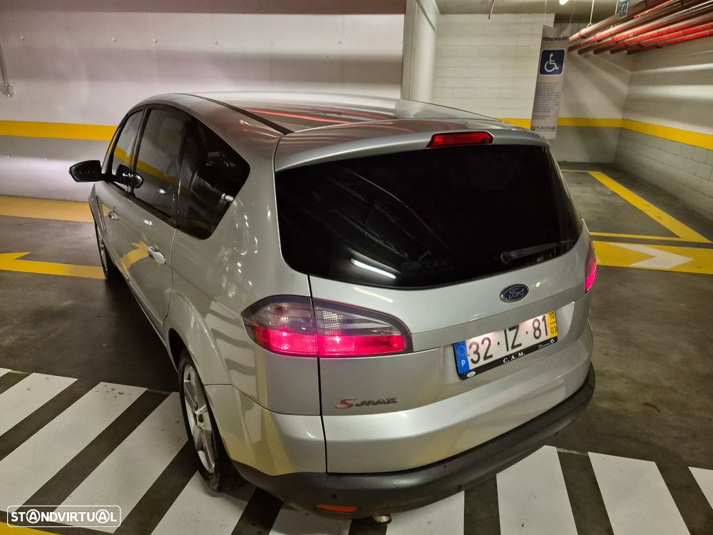 Ford S-Max 2.0 TDCi Titanium 7L - 14
