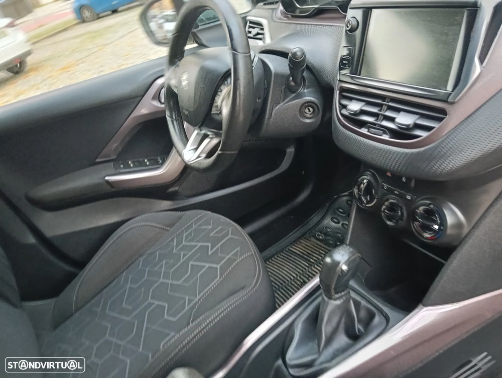 Peugeot 2008 1.4 HDi Active - 25