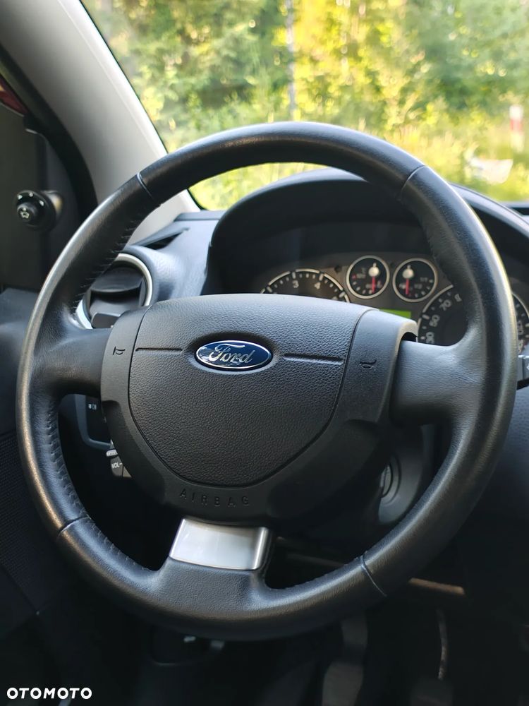 Ford Fiesta - 26