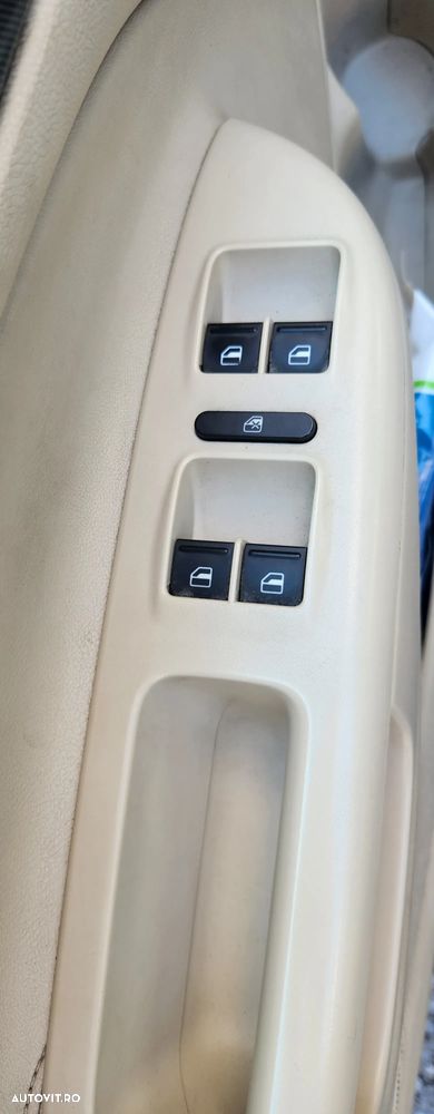 Skoda Octavia 2.0 TDI DPF DSG Ambition - 16