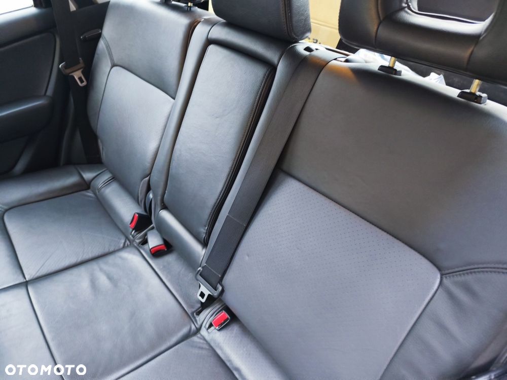 Mitsubishi Outlander - 7