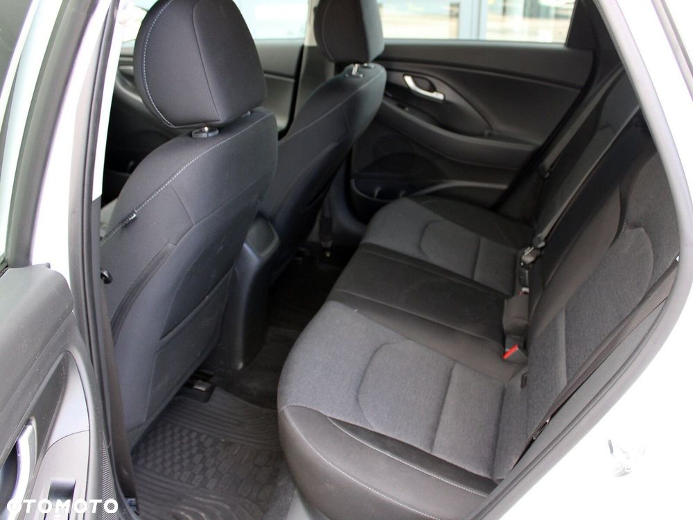 Hyundai i30 1.5 T-GDI 48V Smart - 12