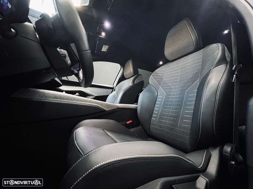 Peugeot 5008 1.2 Hybrid Allure e-DCS6 - 41