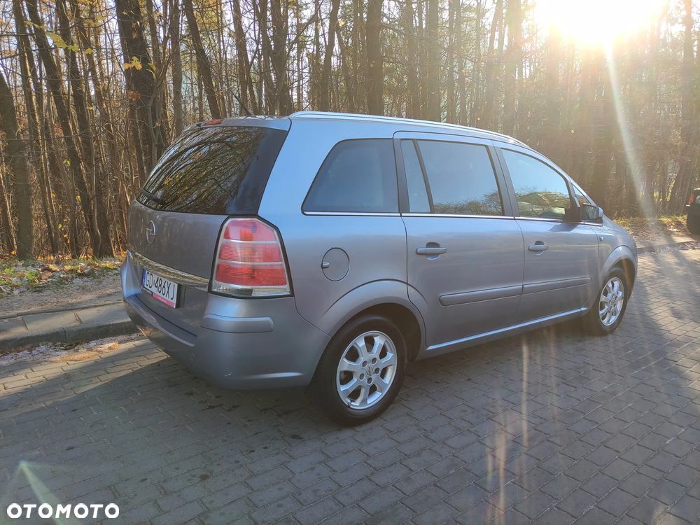 Opel Zafira 1.6 - 6