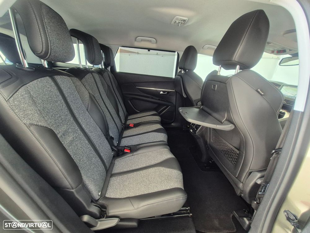 Peugeot 5008 1.2 PureTech Allure EAT6 - 22