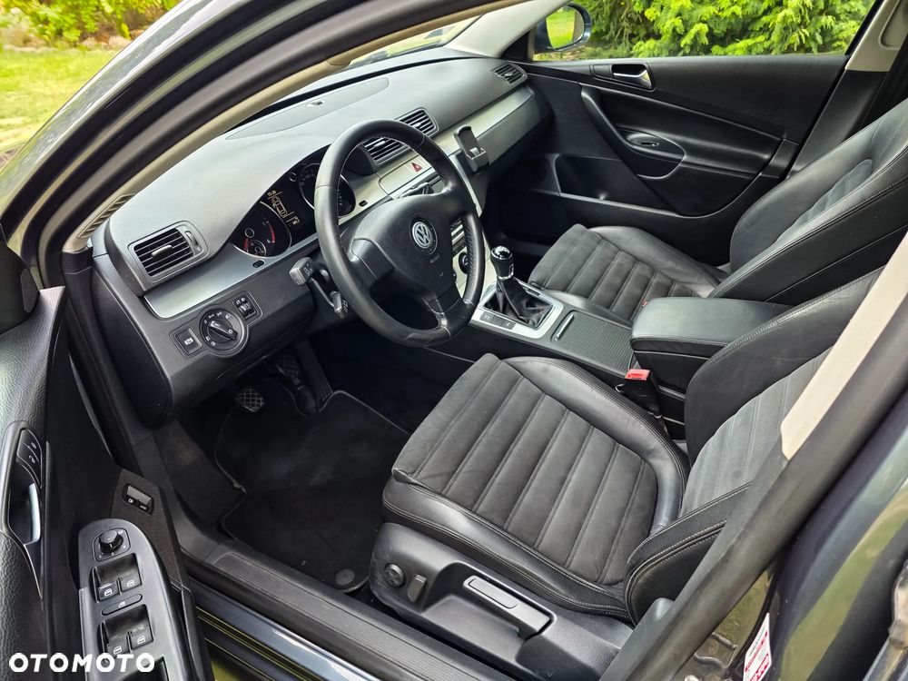 Volkswagen Passat 2.0 TDI DPF BlueMotion Technology Highline - 6