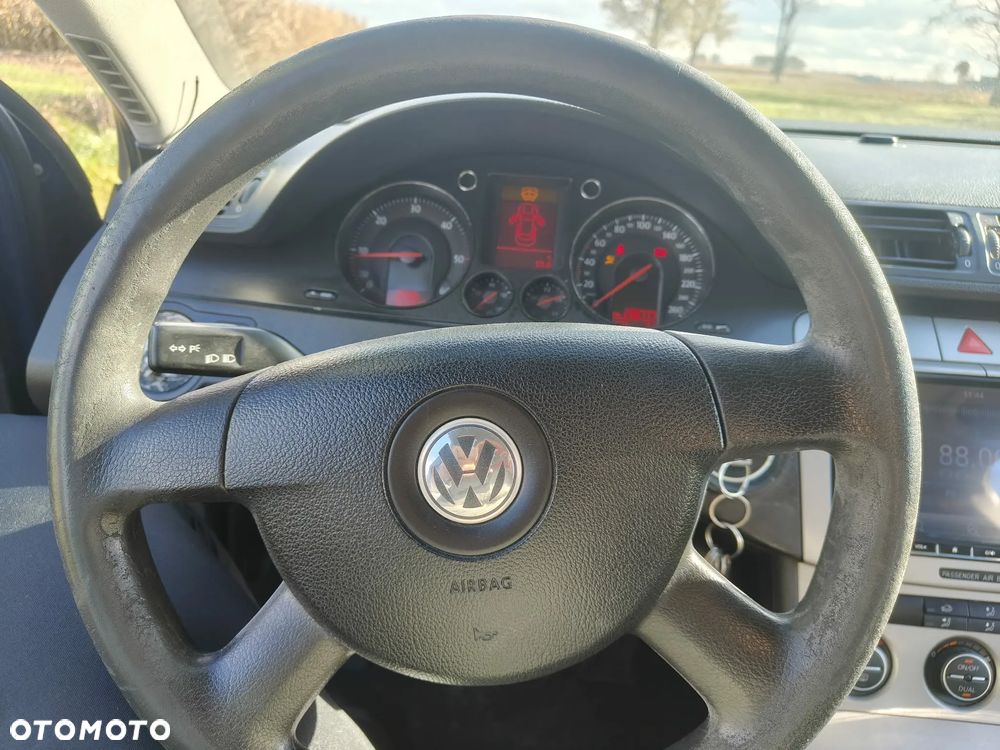 Volkswagen Passat 1.9 TDI Comfortline - 3