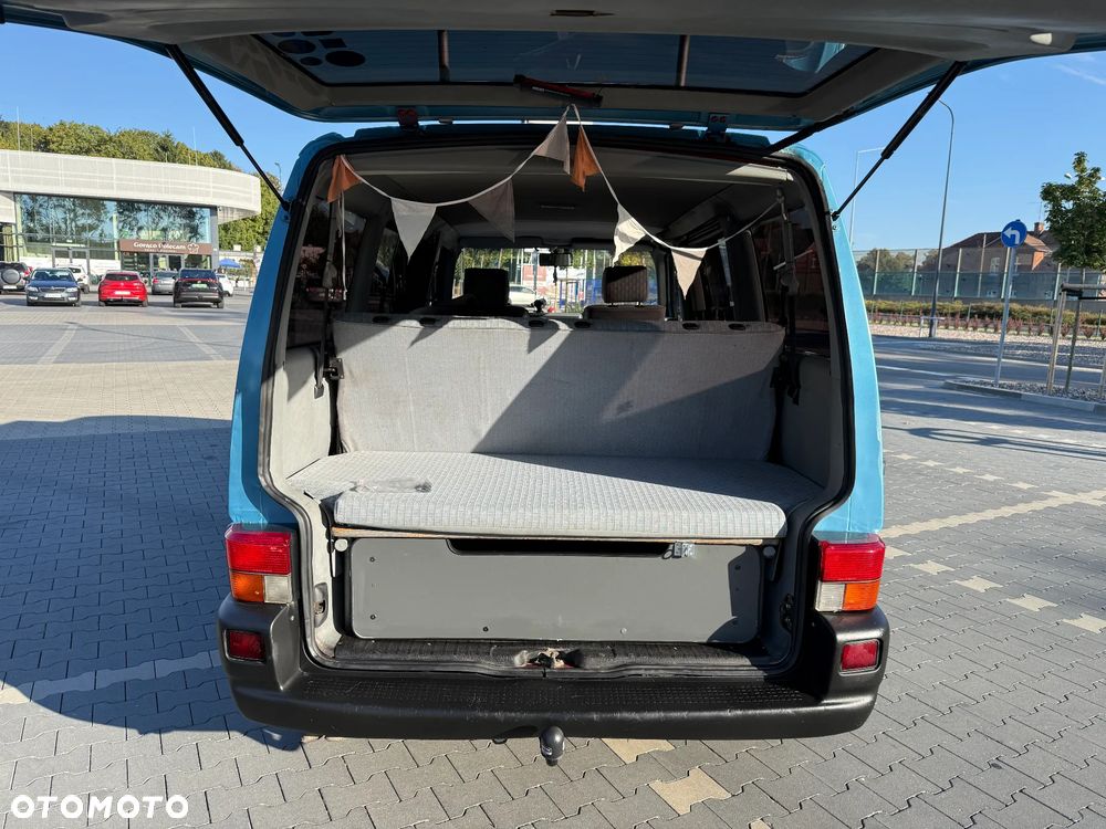 Volkswagen Multivan - 11