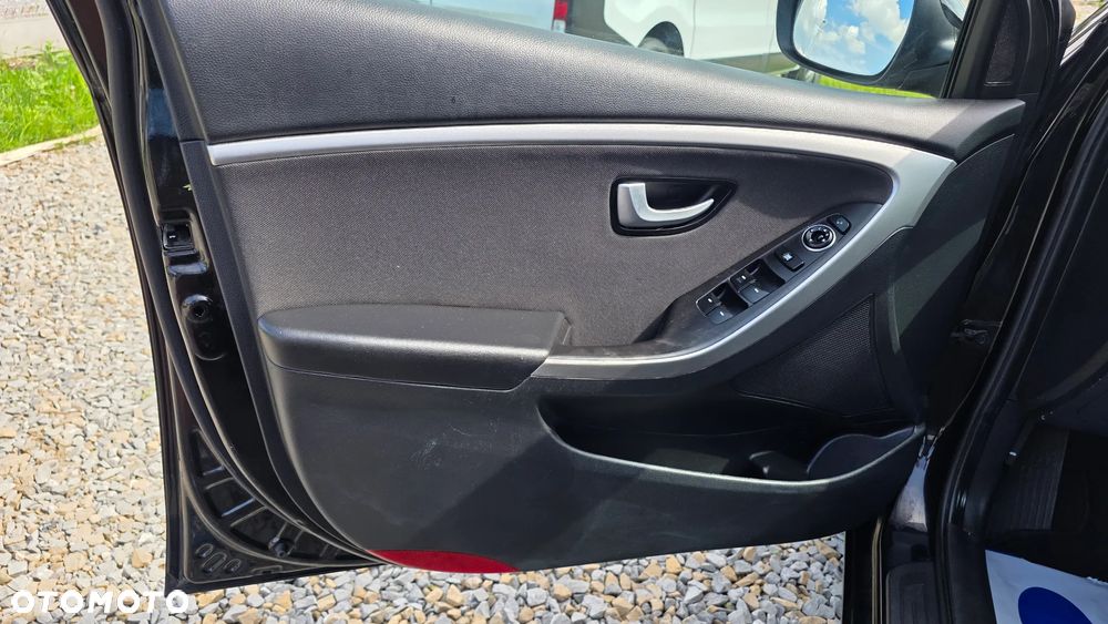 Hyundai i30 1.4 Fifa World Cup Edition - 15