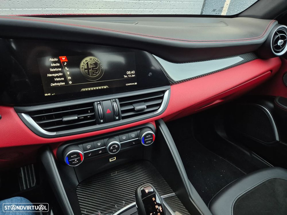 Alfa Romeo Giulia 2.9 Bi-Turbo Quadrifoglio AT8 - 17