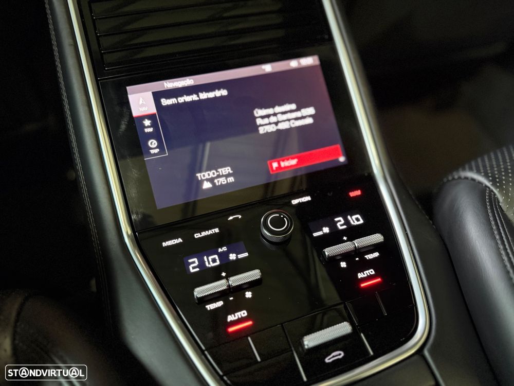 Porsche Panamera 4 E-Hybrid - 43