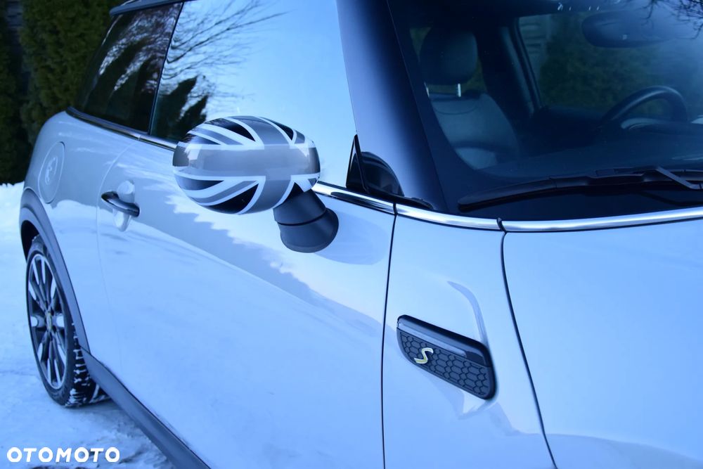 MINI Cooper SE Electric Trim - 8