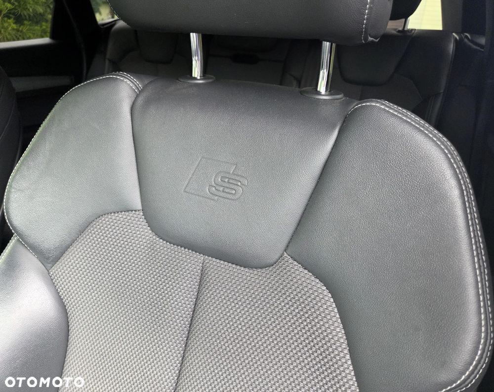 Audi Q5 50 TFSIe quattro S tronic S line - 24