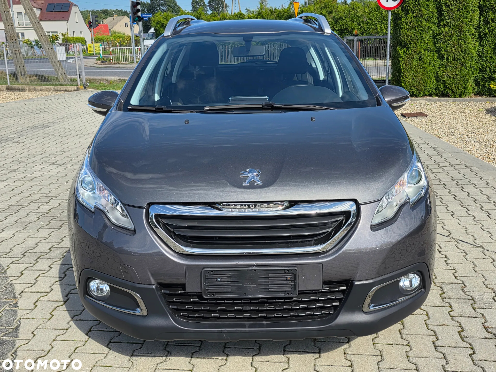 Peugeot 2008 - 4
