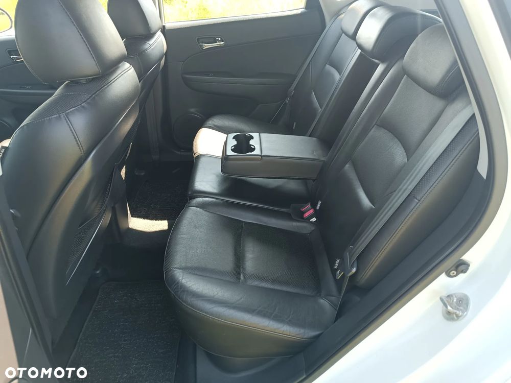 Hyundai i30 2.0 Premium - 35