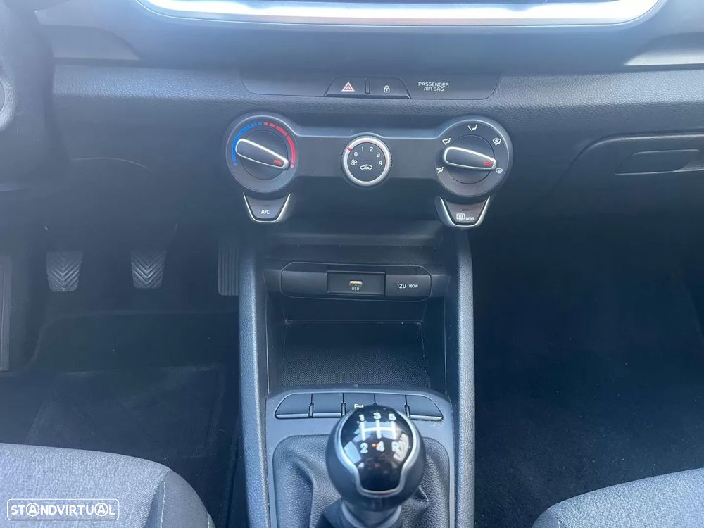 Kia Stonic - 10