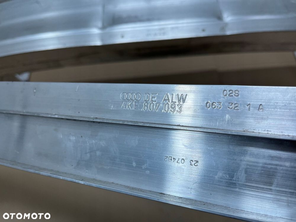 belka pod zderzak audi etron wzmocnienie belka zderzaka audi e-tron - 4