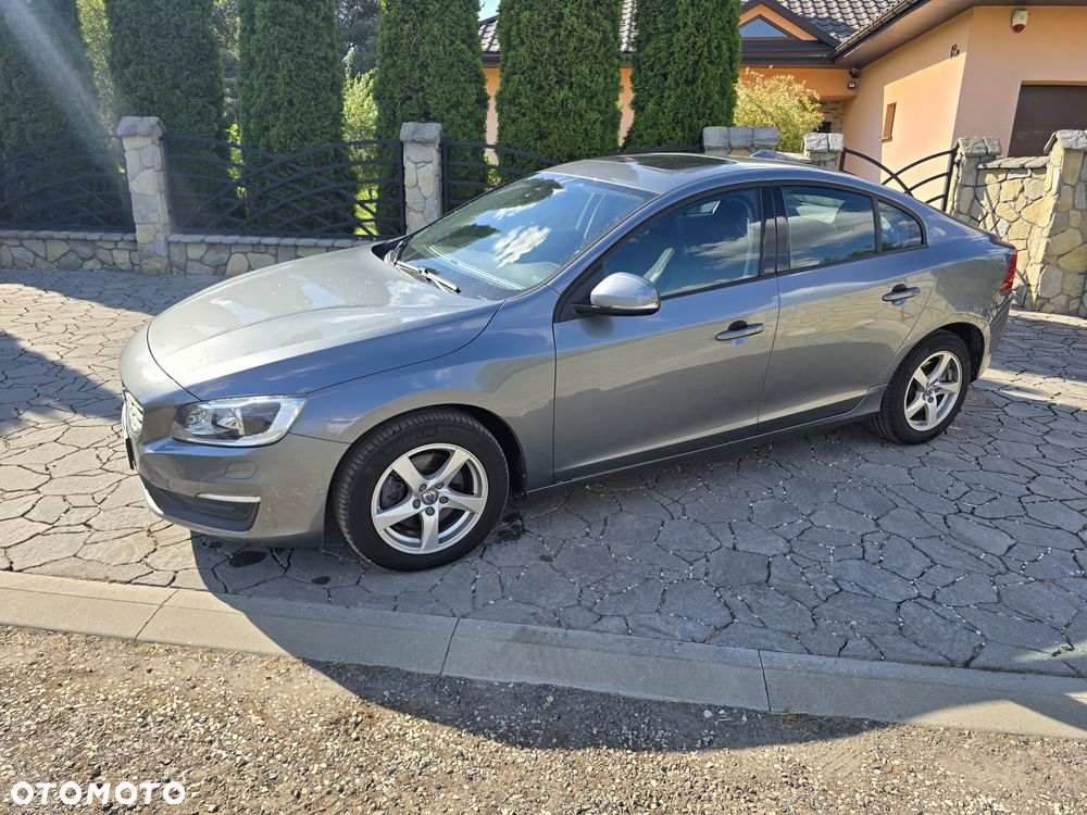 Volvo S60 D4 Drive-E Dynamic Edition (Momentum) - 2