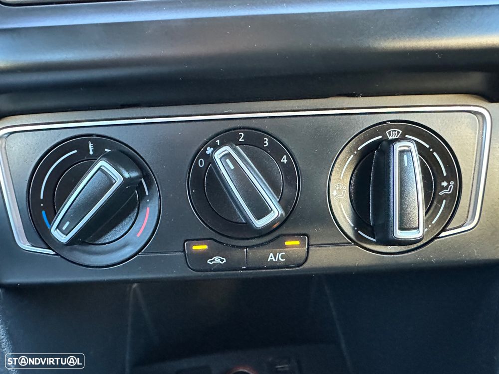 VW Polo 1.4 TDi BlueMotion - 19