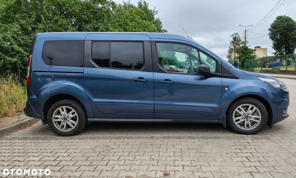 Ford Tourneo Connect Grand - 13