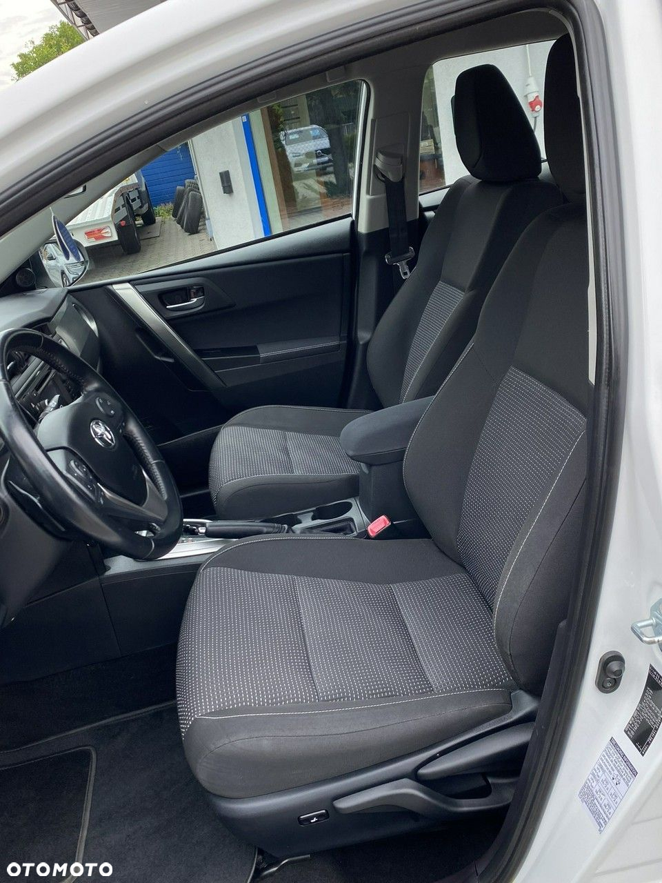 Toyota Auris - 14