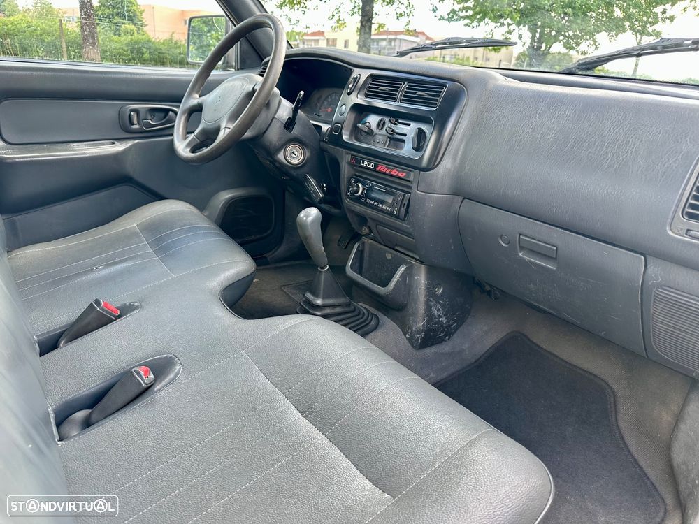 Mitsubishi L200 2.5 TD Club 3L CM - 8