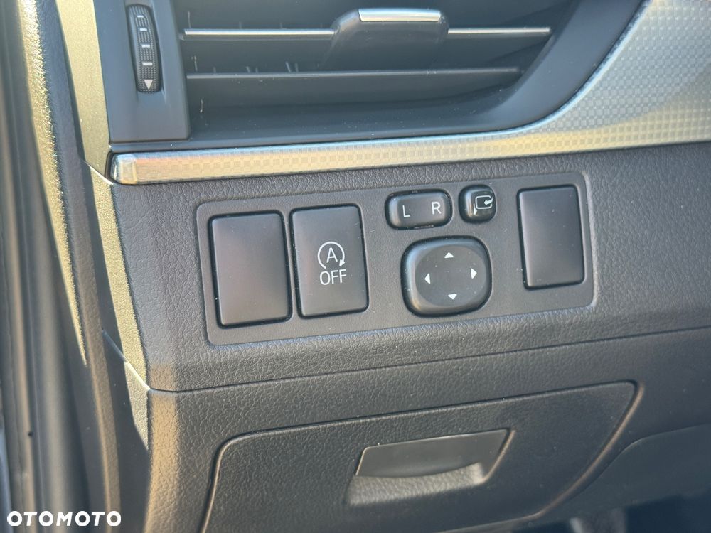 Toyota Avensis 2.0 D-4D Active Business - 22