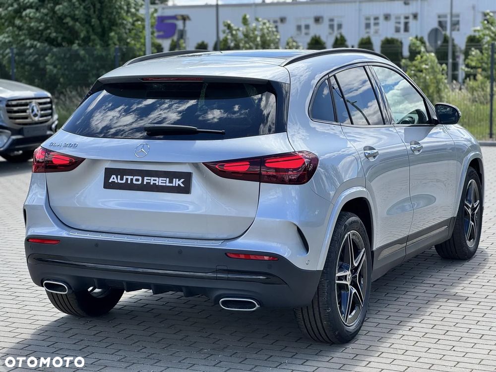 Mercedes-Benz GLA 200 mHEV AMG Line 7G-DCT - 11