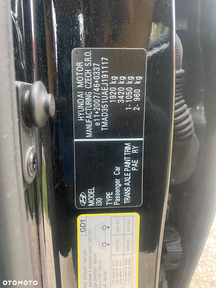 Hyundai i30 1.6 CRDi BlueDrive Premium - 24