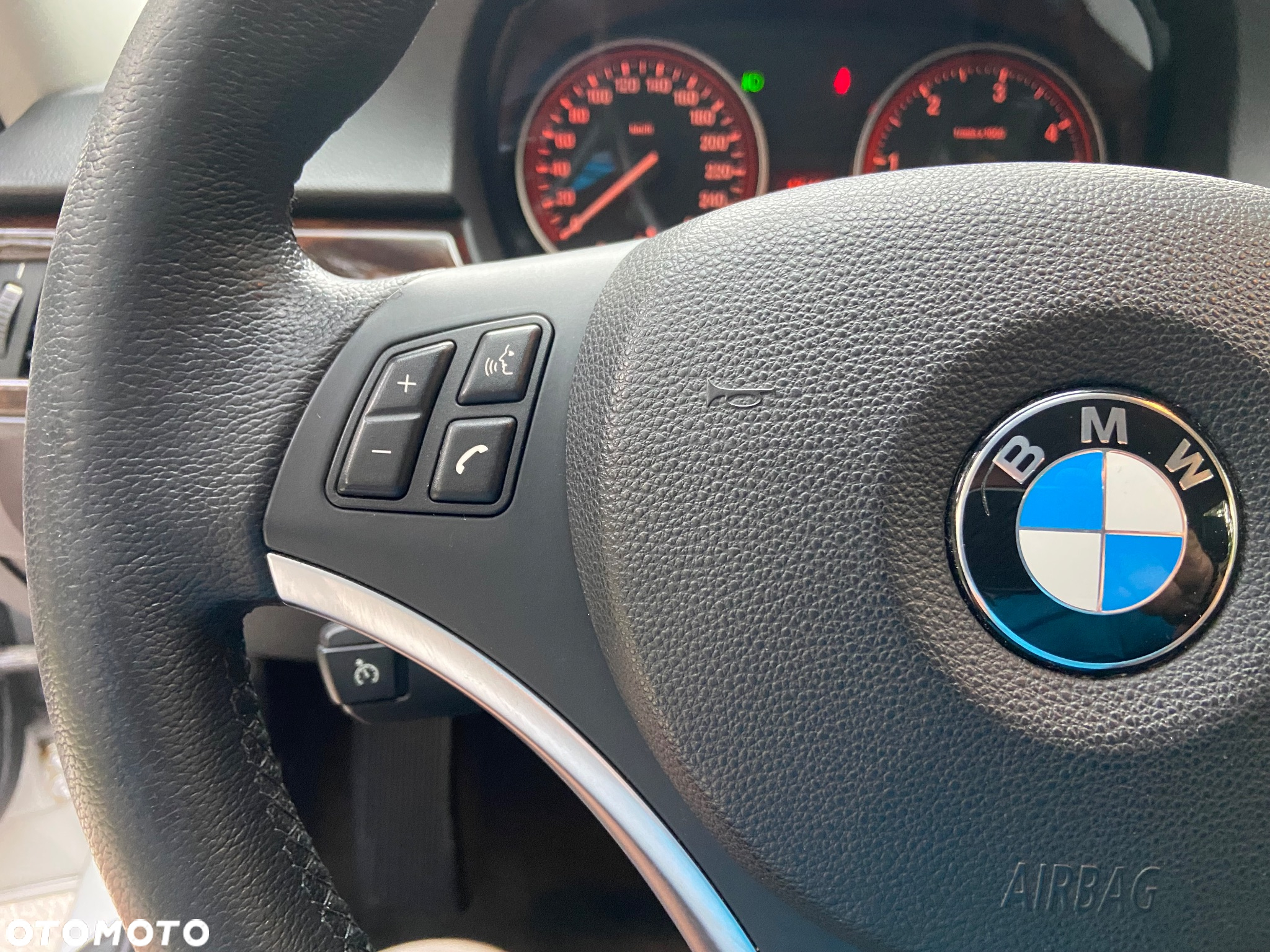 BMW Seria 3 330d DPF Touring Edition Exclusive - 23