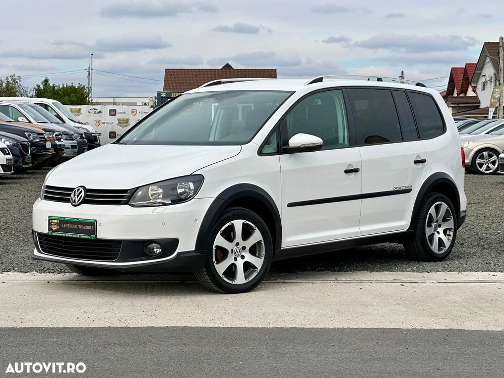 Volkswagen Touran - 10