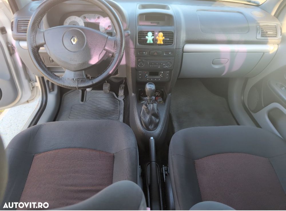 Renault Symbol 1.4 16V Privilege - 6